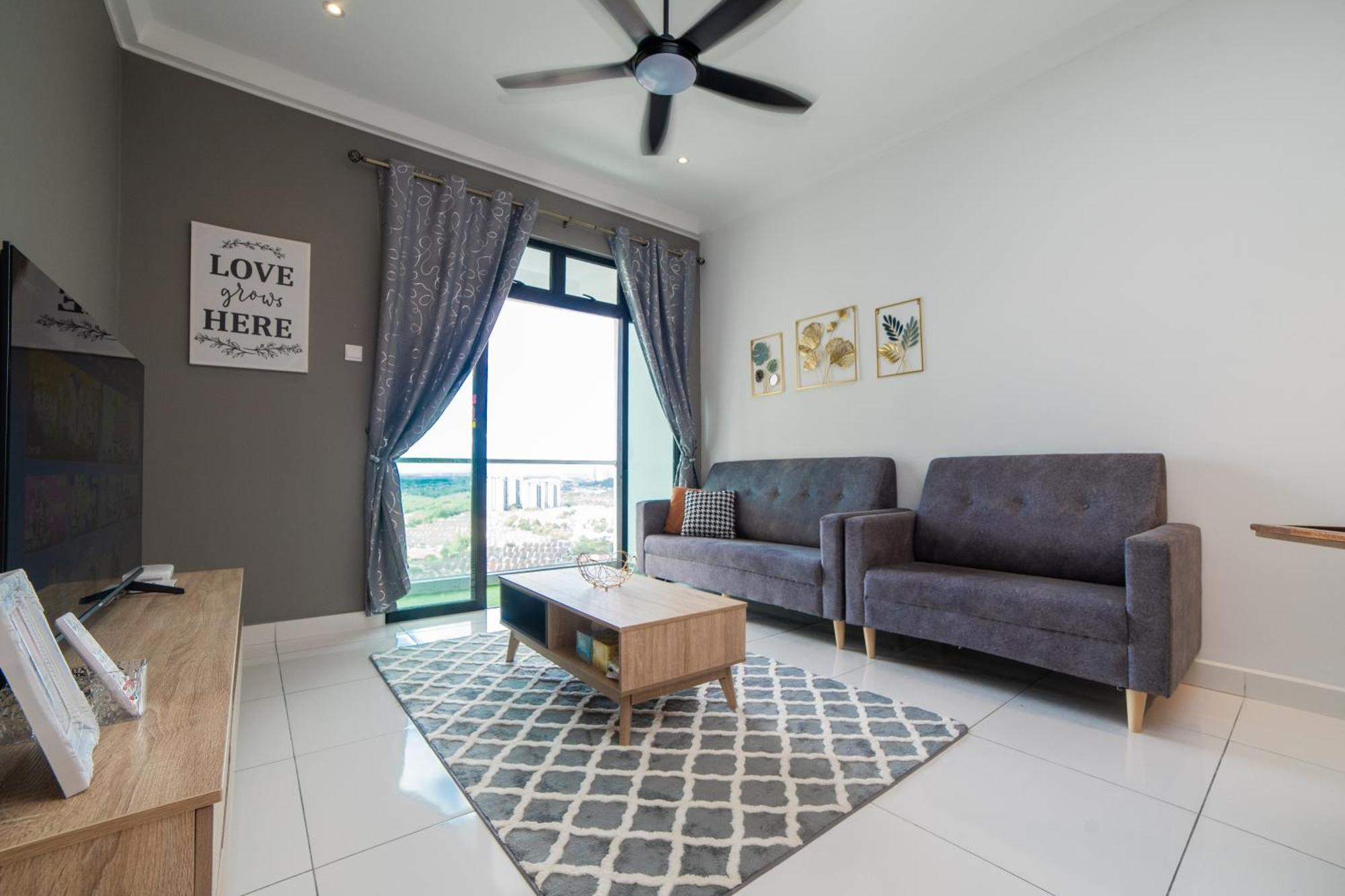 The Platino Sweet Peony 3br8pax Nr Paradigm Mall Johor Bahru