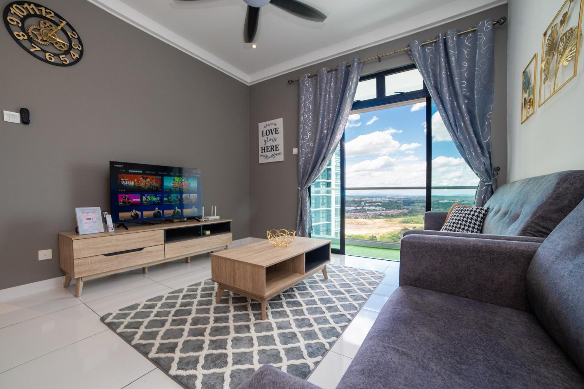 Pangsapuri The Platino Sweet Peony 3br8pax Nr Paradigm Mall